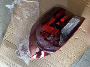Hyundai Elantra 2019-2020 Tail Lights Normal Available