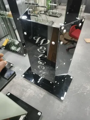 Glass Pulphit