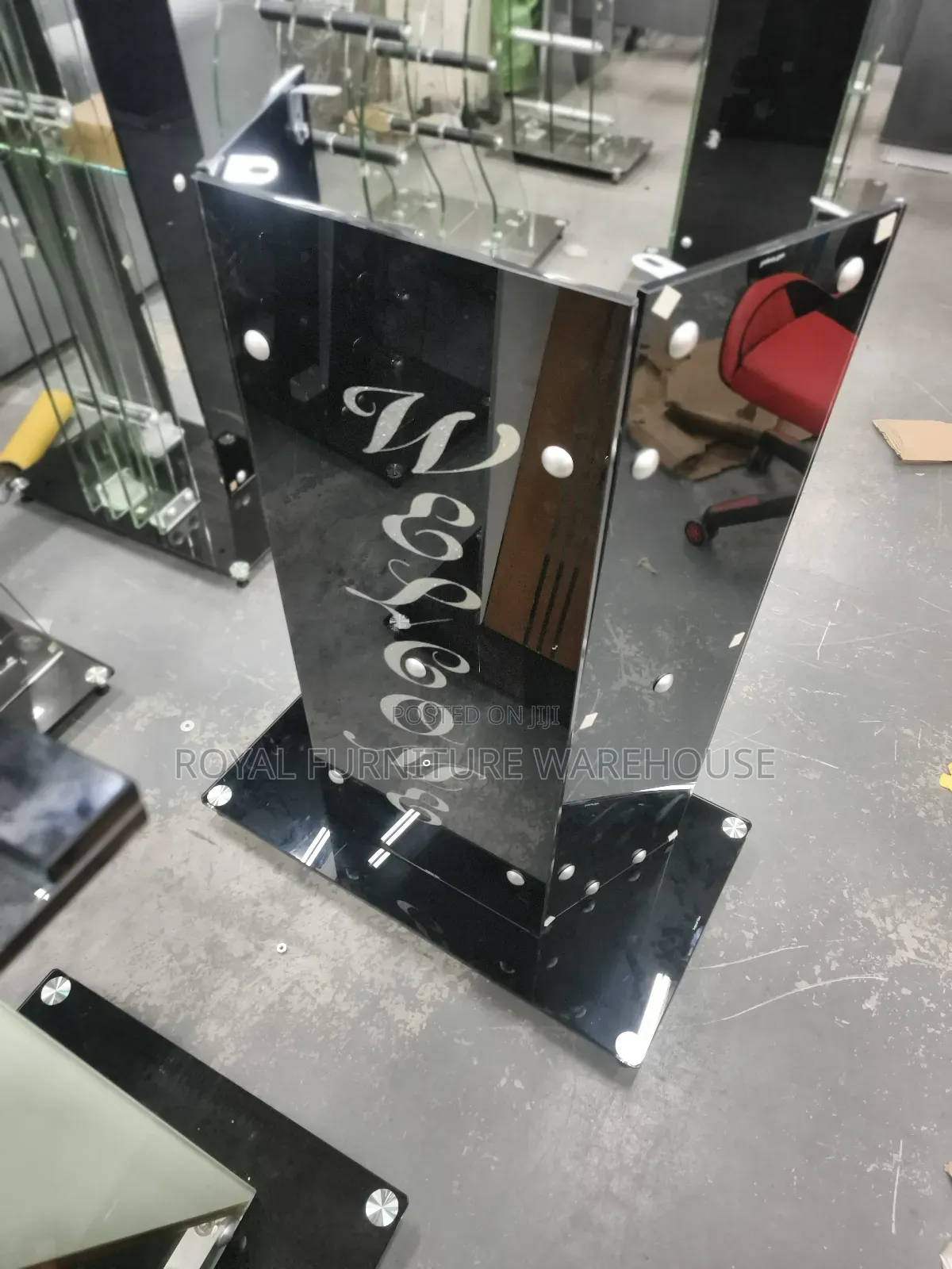 Glass Pulphit