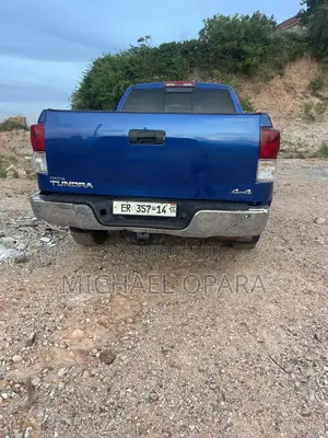 Toyota Tundra CrewMax Limited 5.7L 2010 Blue