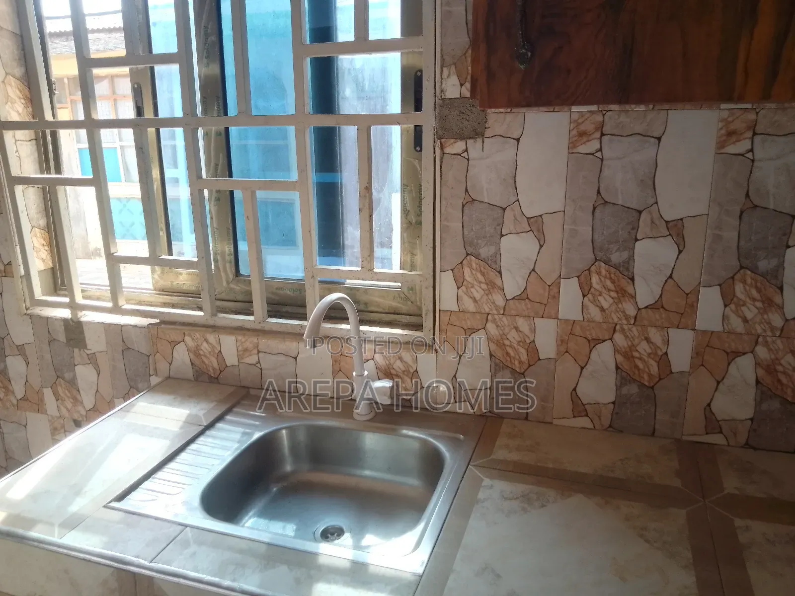 1bdrm Apartment in Arepa Homes, Madina for rent