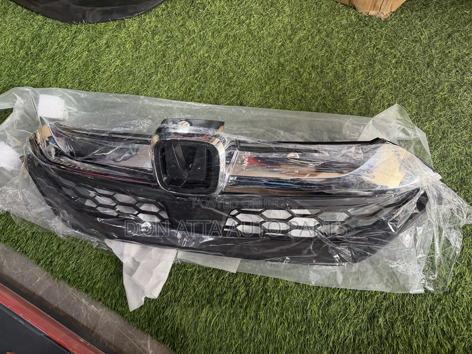 Honda CRV 2017 Top Grille Available