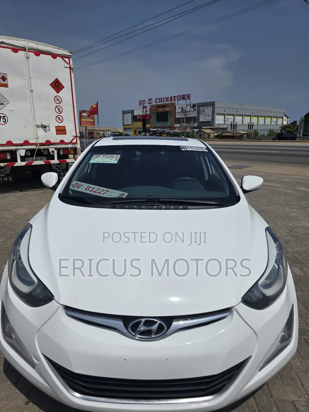 Hyundai Elantra Limited Sedan FWD (1.8L 4cyl 6A) 2016 White