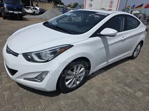 Hyundai Elantra Limited Sedan FWD (1.8L 4cyl 6A) 2016 White
