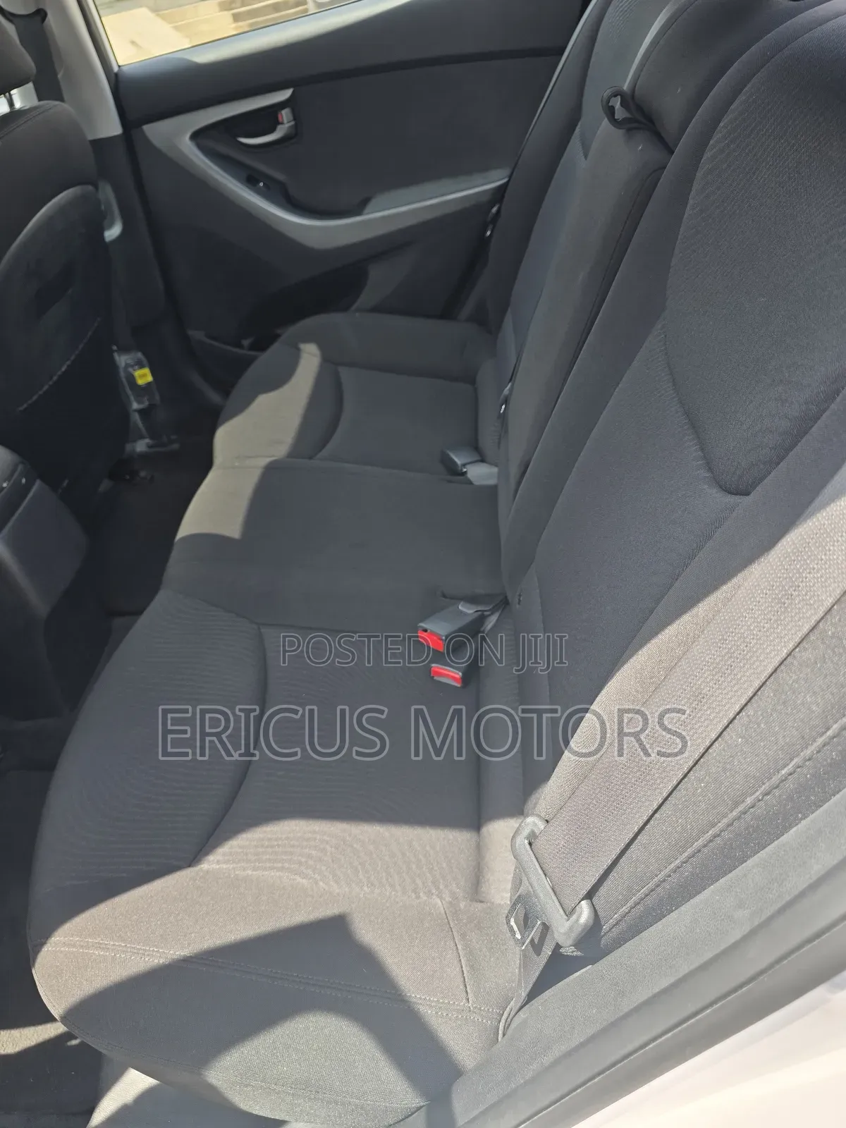 Hyundai Elantra Limited Sedan FWD (1.8L 4cyl 6A) 2016 White