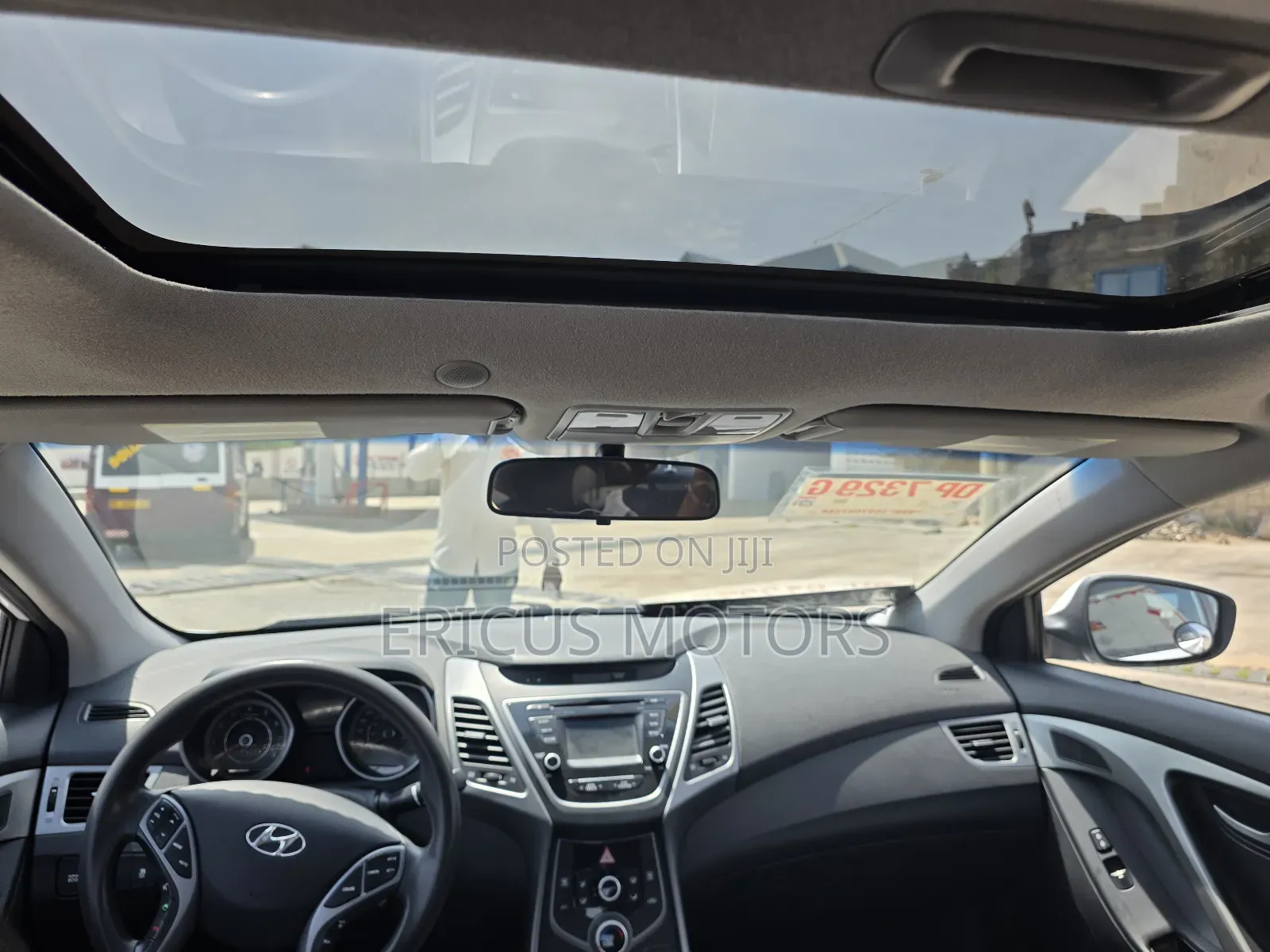 Hyundai Elantra Limited Sedan FWD (1.8L 4cyl 6A) 2016 White