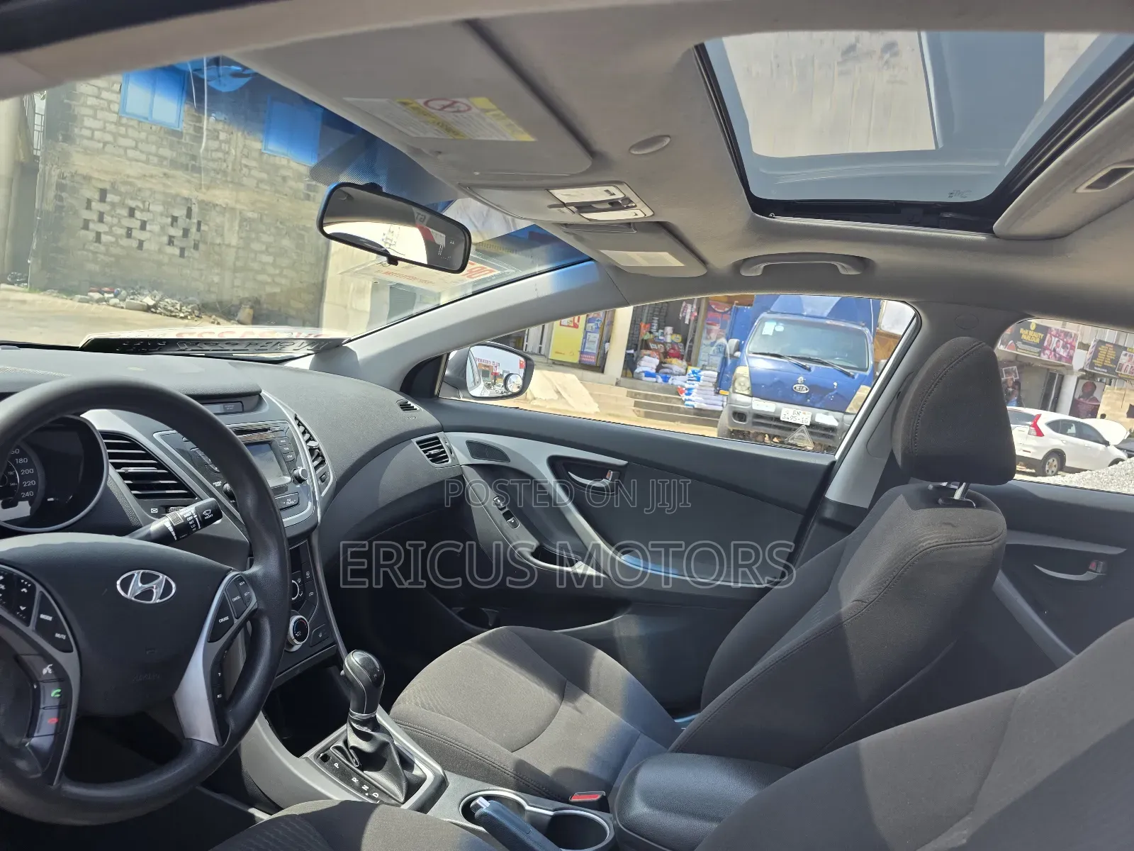 Hyundai Elantra Limited Sedan FWD (1.8L 4cyl 6A) 2016 White