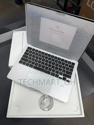 New Laptop Apple MacBook Air 2022 M2 16GB Apple M2 SSD 256GB