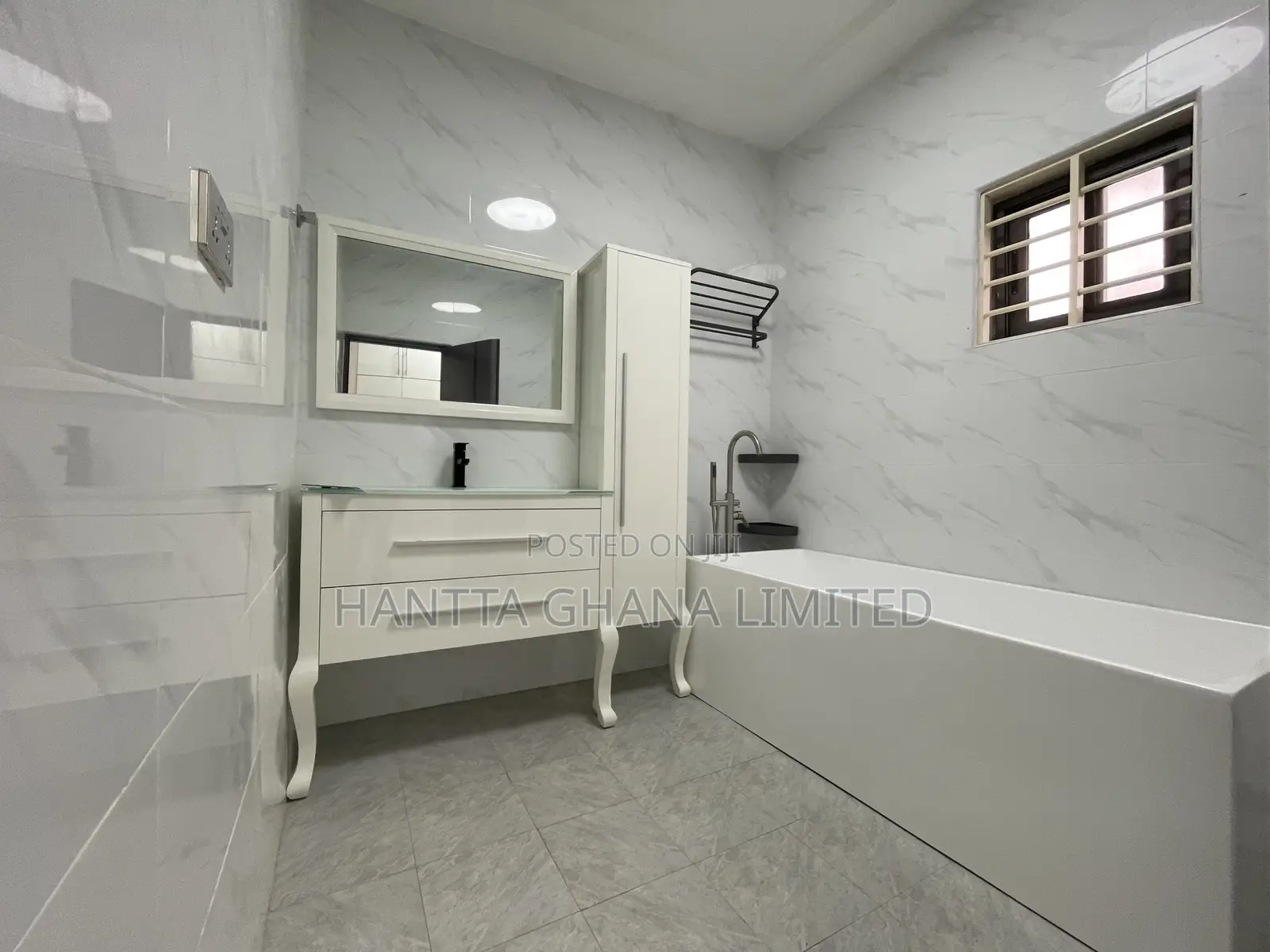 4bdrm House in West Legon, Medifem Area for sale