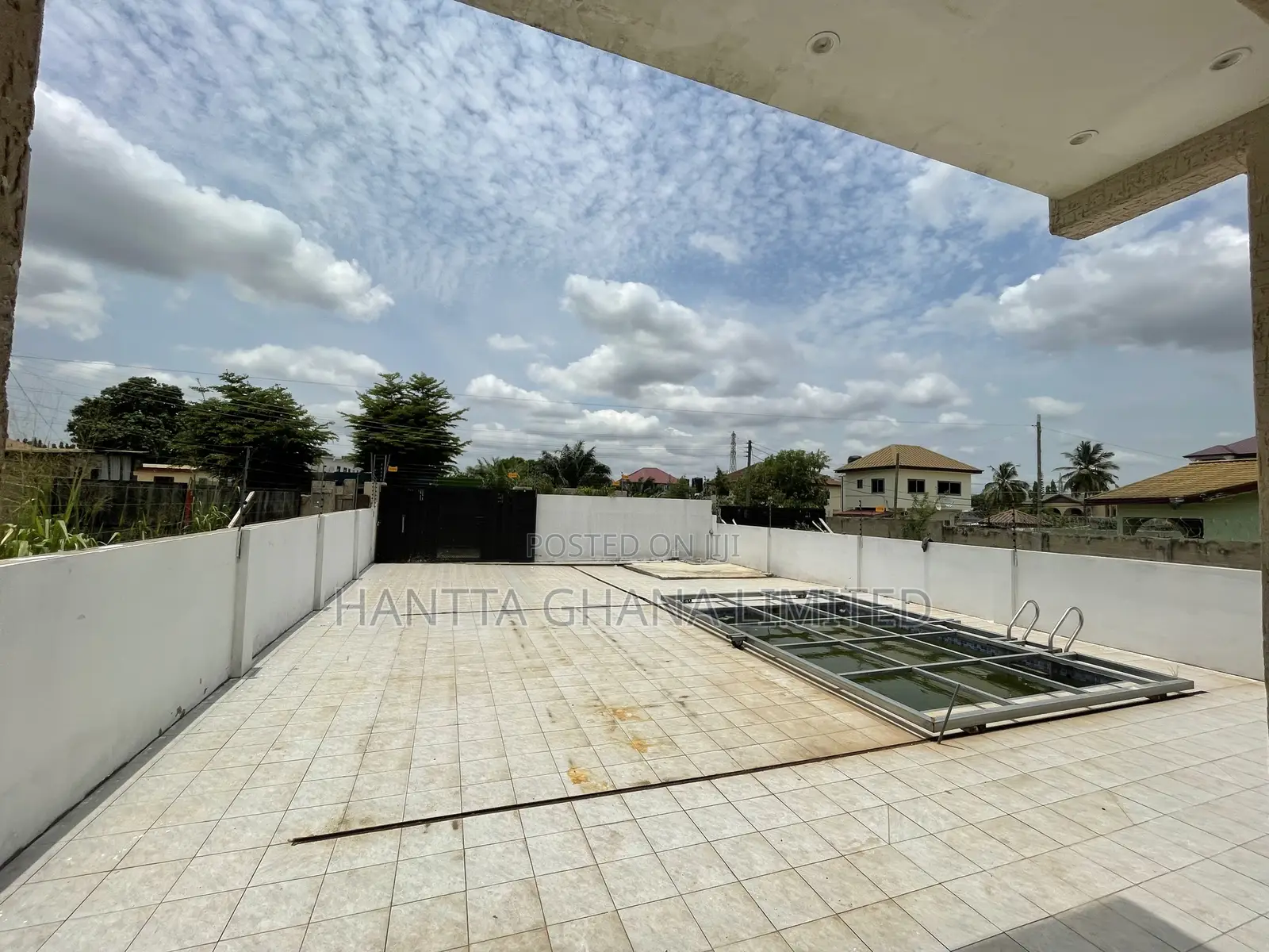 4bdrm House in West Legon, Medifem Area for sale