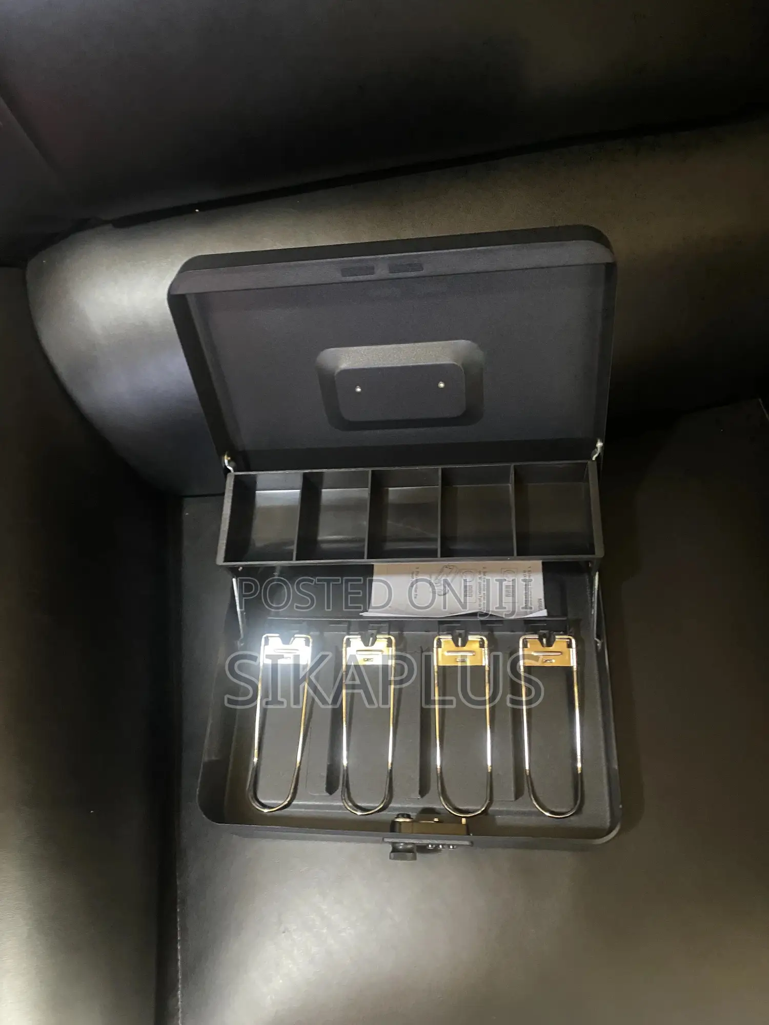 Money Cash Box With Handle