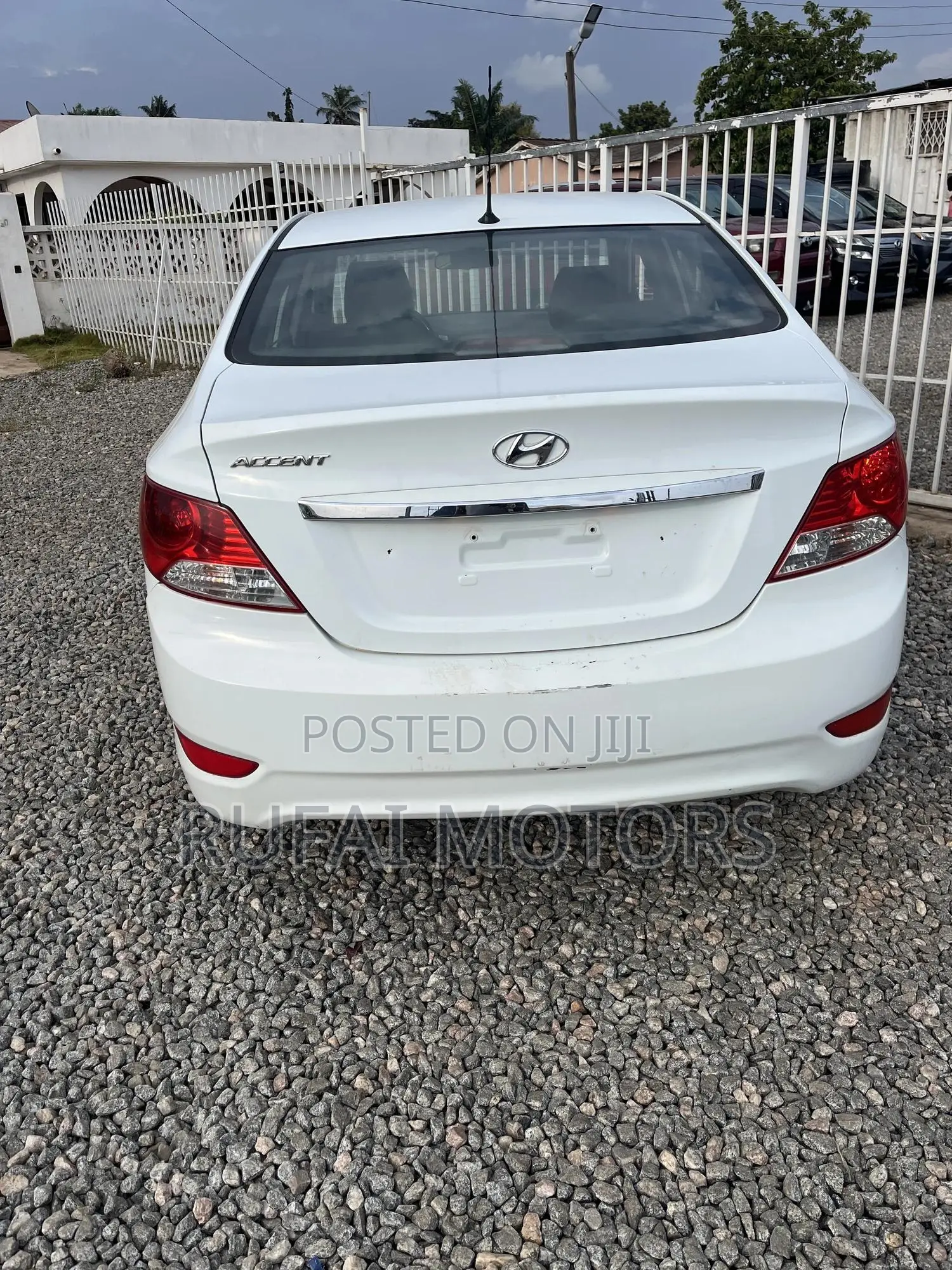 Hyundai Accent GLS 4dr Sedan (1.6L 4cyl 6A) 2015 White