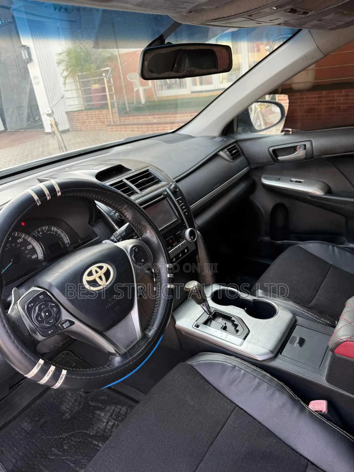 Toyota Camry SE 4dr Sedan (2.5L 4cyl 6A) 2014 Gray