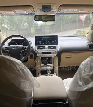Toyota Land Cruiser Prado 2017 White