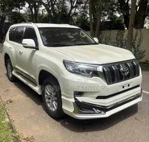 Toyota Land Cruiser Prado 2017 White