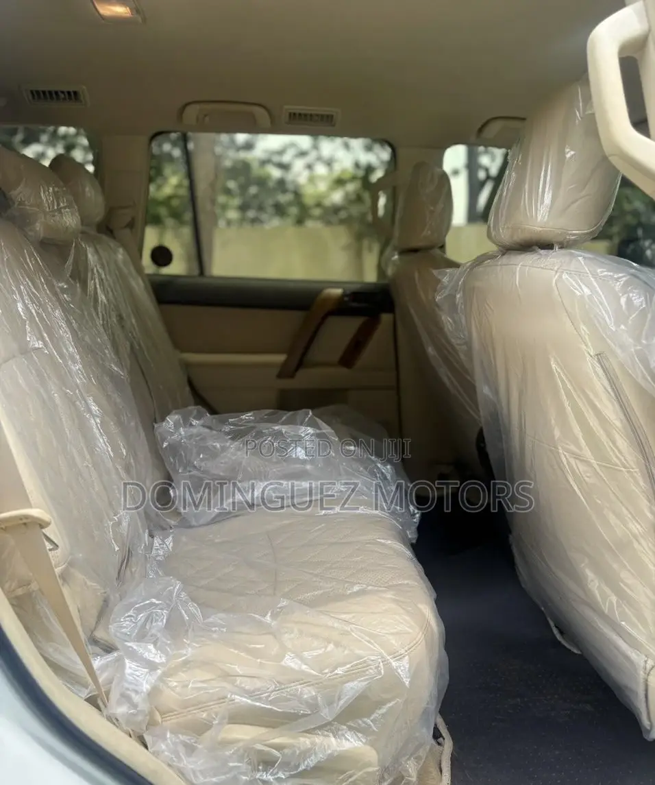 Toyota Land Cruiser Prado 2017 White