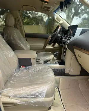 Toyota Land Cruiser Prado 2017 White