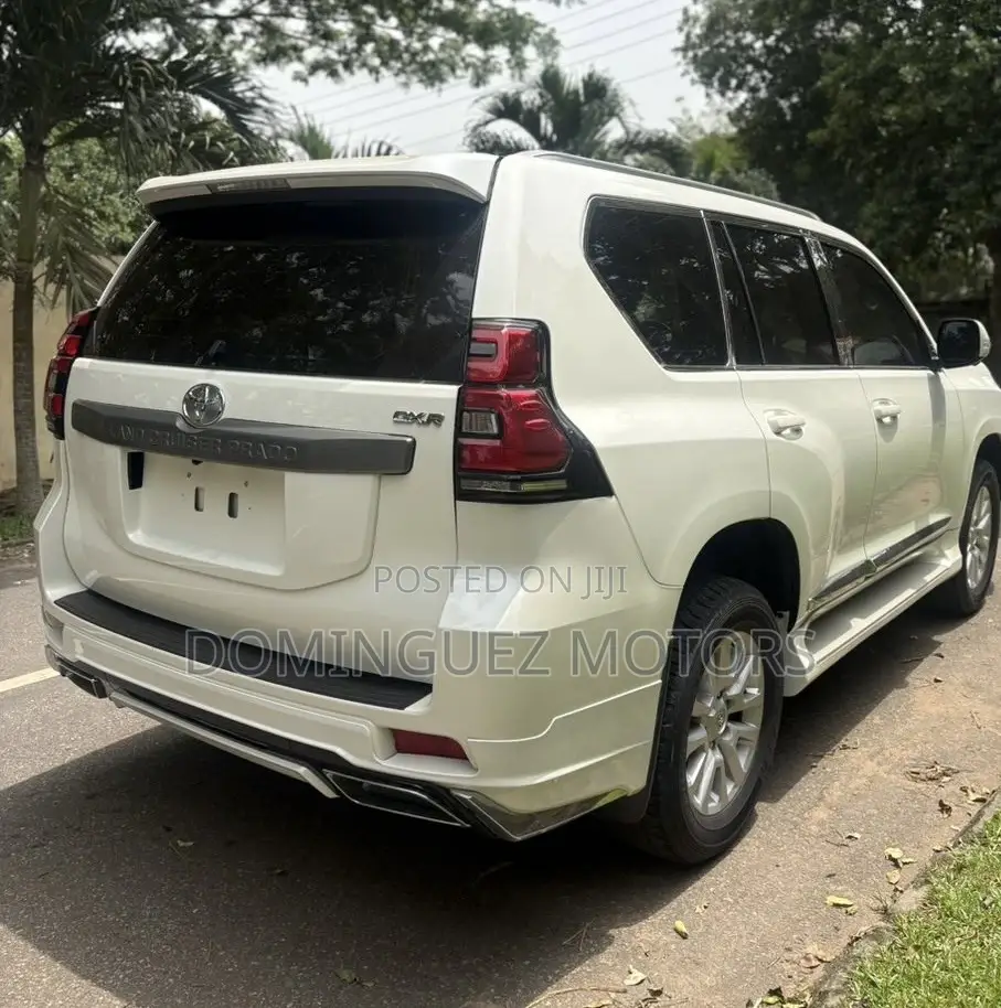 Toyota Land Cruiser Prado 2017 White