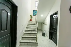4bdrm House in Lakeside Estate for sale