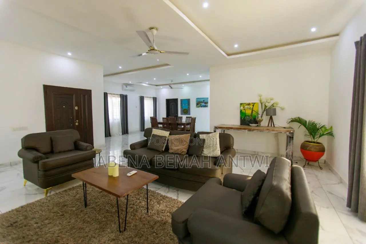 4bdrm House in Lakeside Estate for sale
