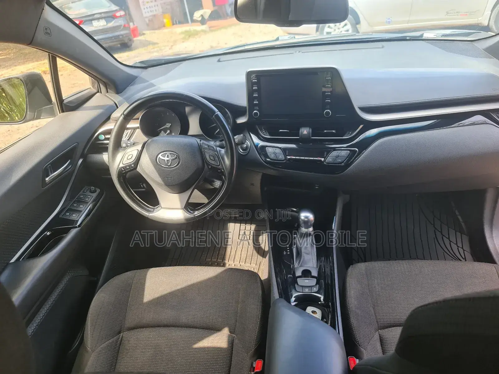 Toyota C-HR LE FWD 2019 Gray