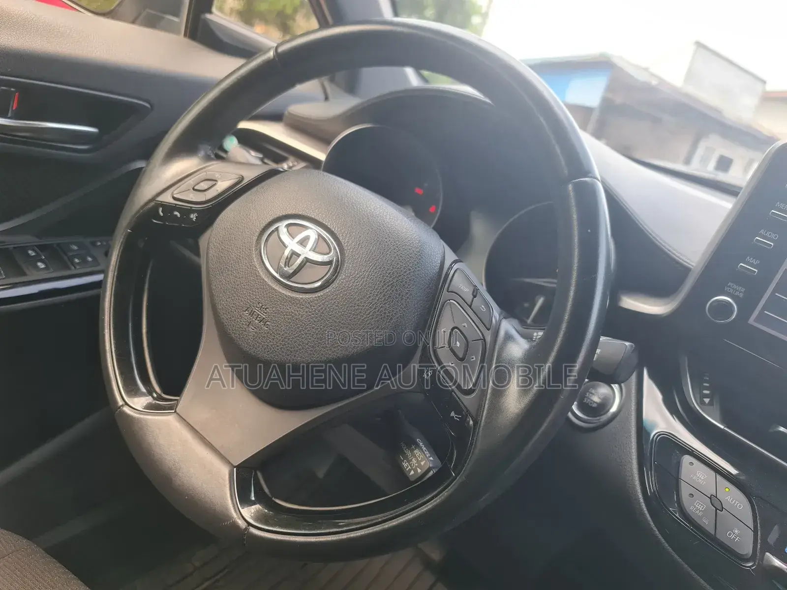 Toyota C-HR LE FWD 2019 Gray