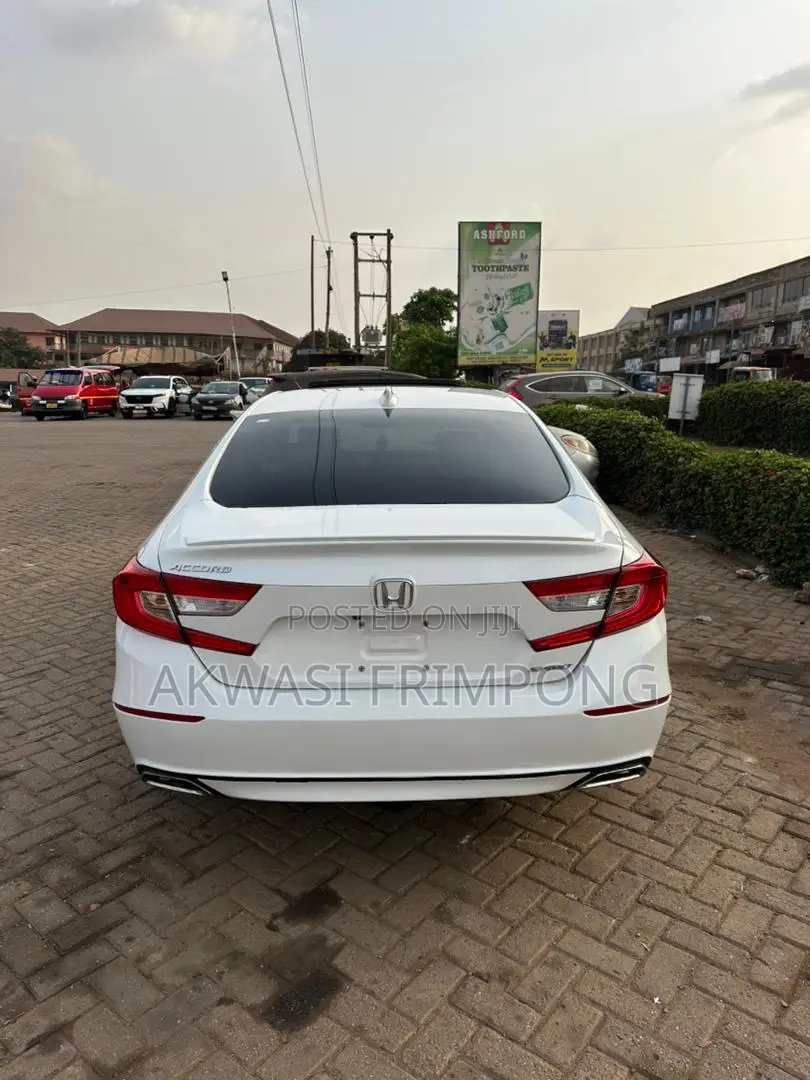 Honda Accord Sport (1.5L 4cyl Turbo CVT) 2019 White