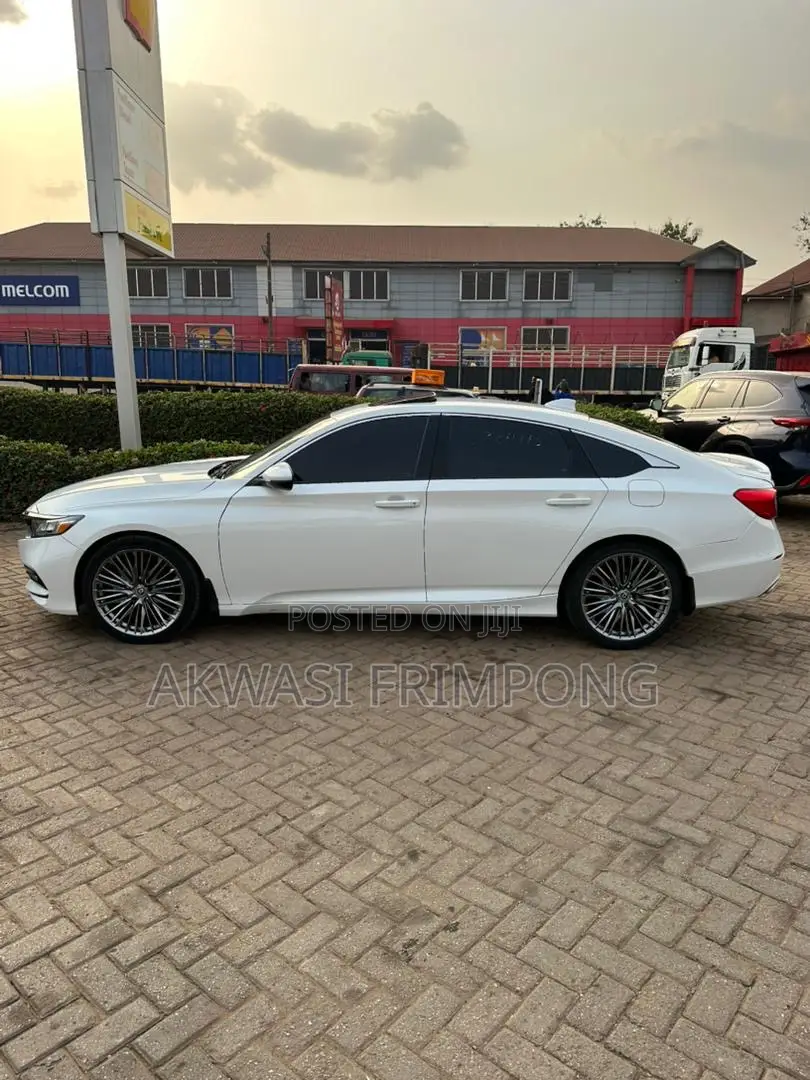 Honda Accord Sport (1.5L 4cyl Turbo CVT) 2019 White