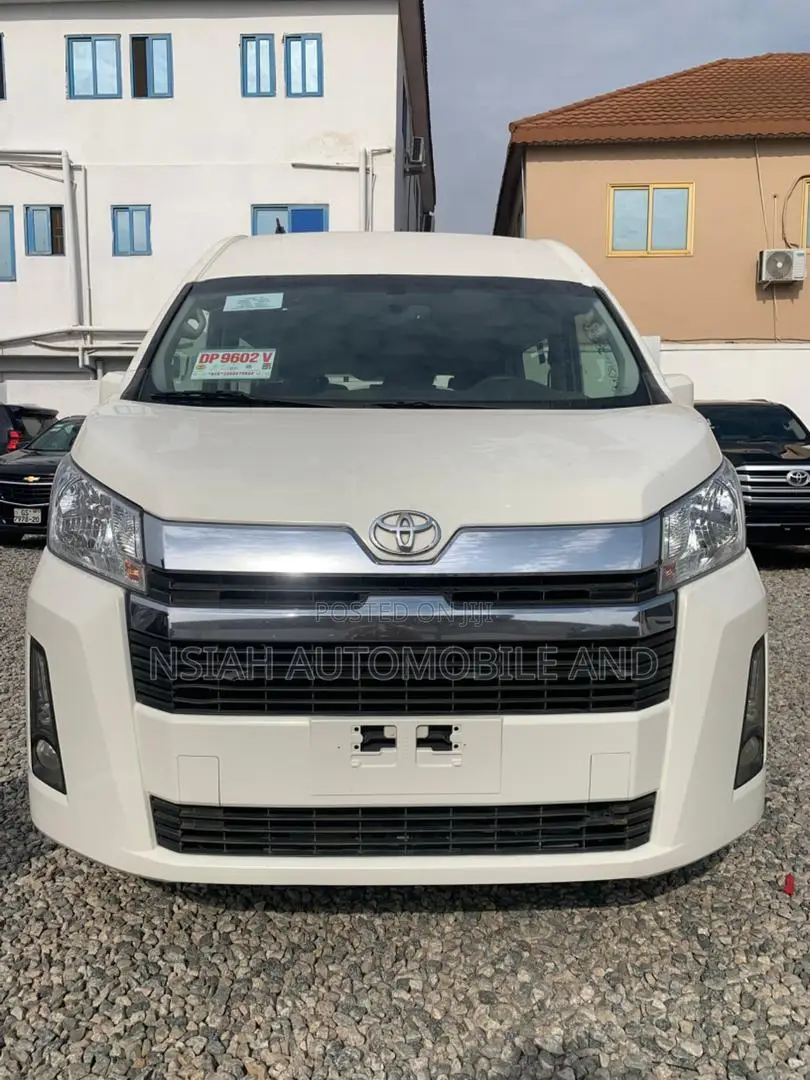 Toyota HiAce 2021 White