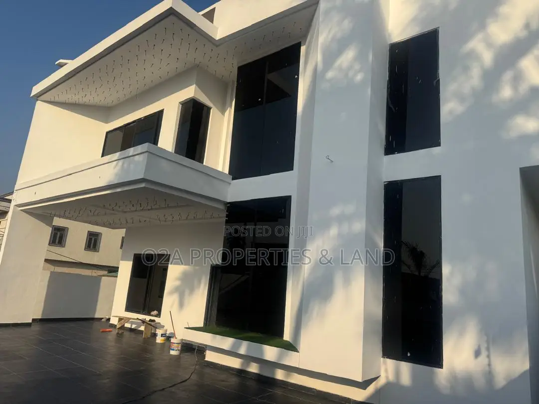 4bdrm House in Ashongman Estate, Pure Water for sale