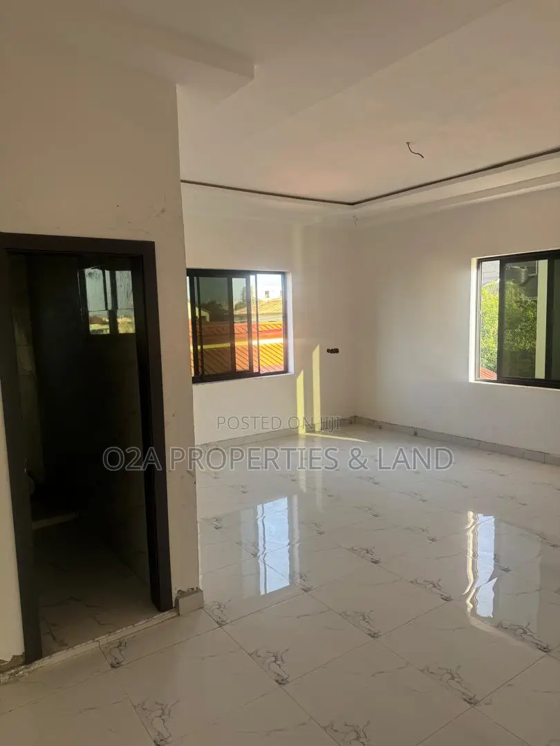 4bdrm House in Ashongman Estate, Pure Water for sale