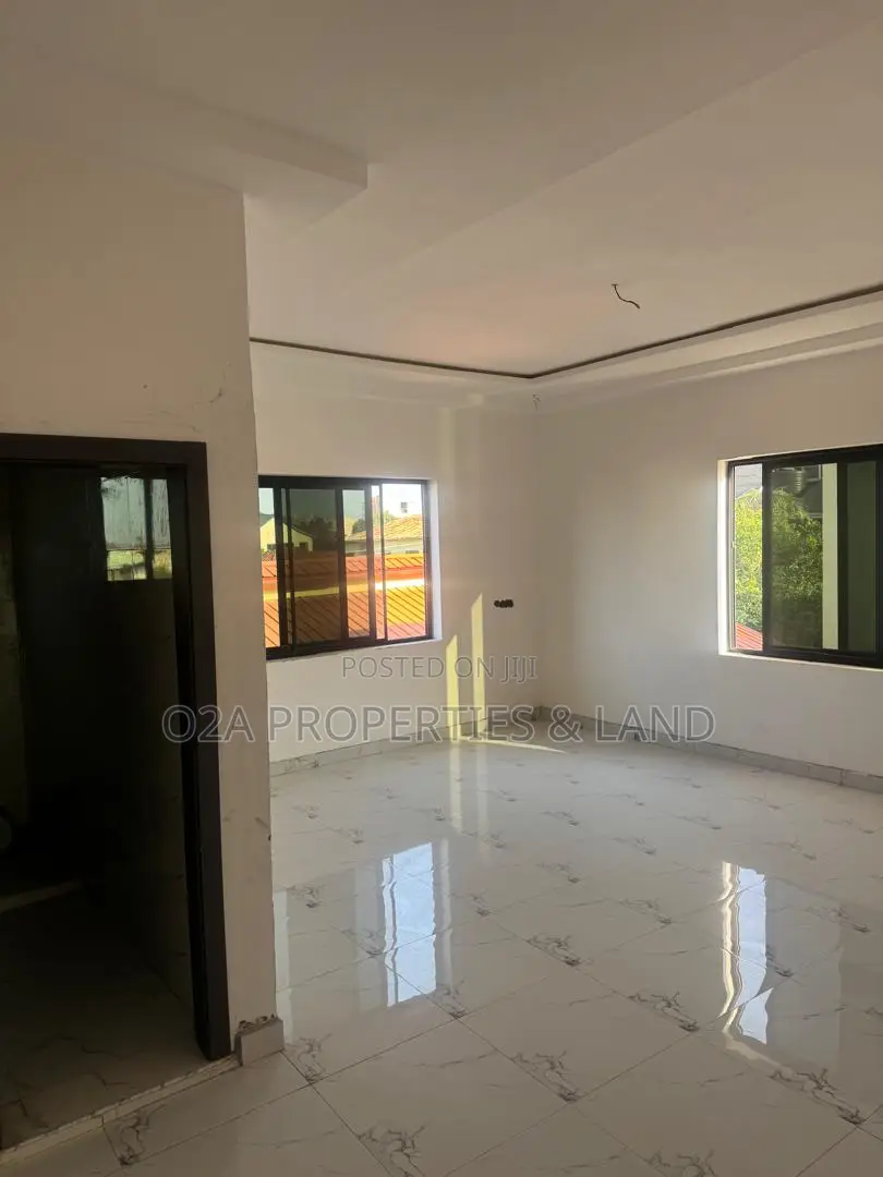 4bdrm House in Ashongman Estate, Pure Water for sale