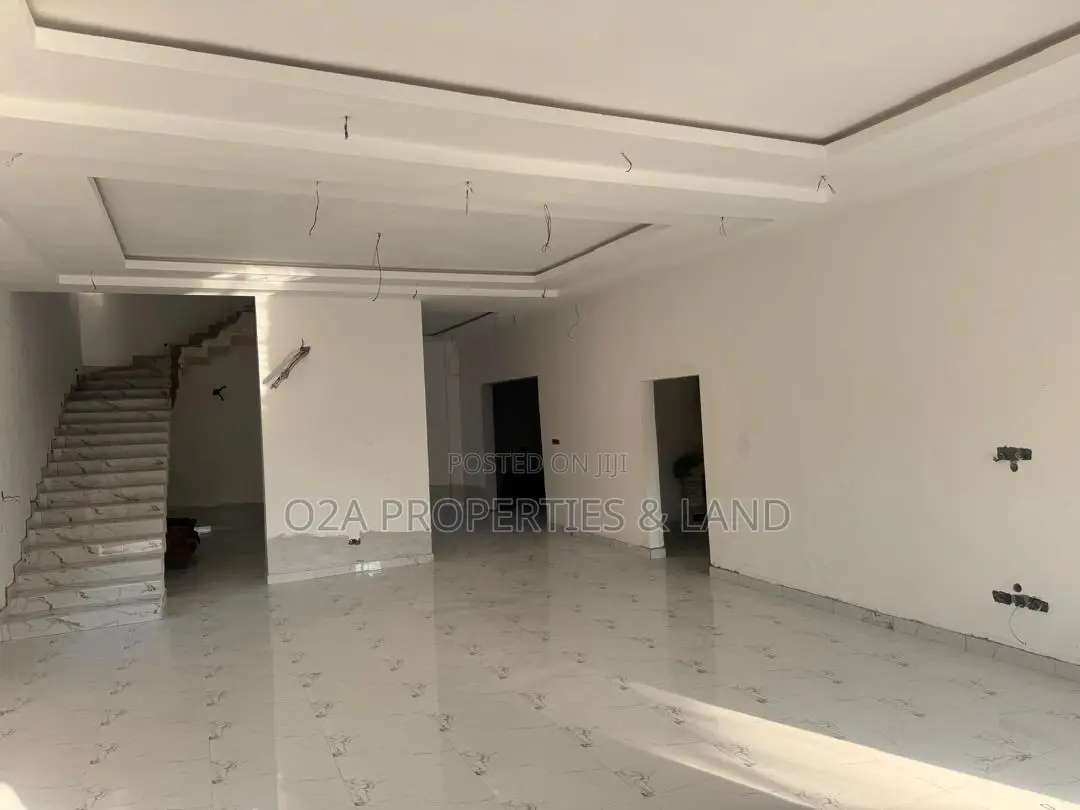 4bdrm House in Ashongman Estate, Pure Water for sale