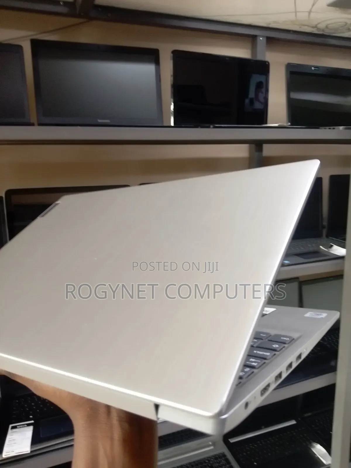 Laptop Lenovo Ideapad 3 4GB Intel Core i3 SSD 256GB