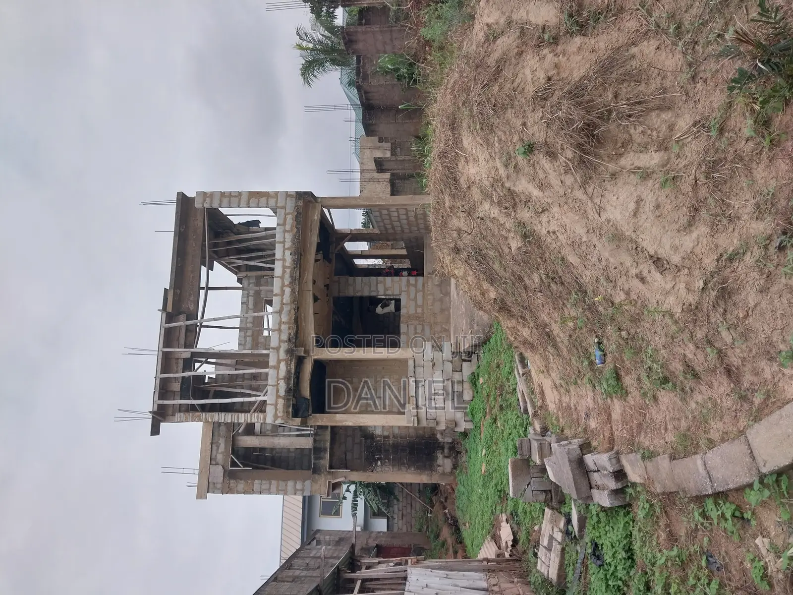 5bdrm House in Pokuase for sale