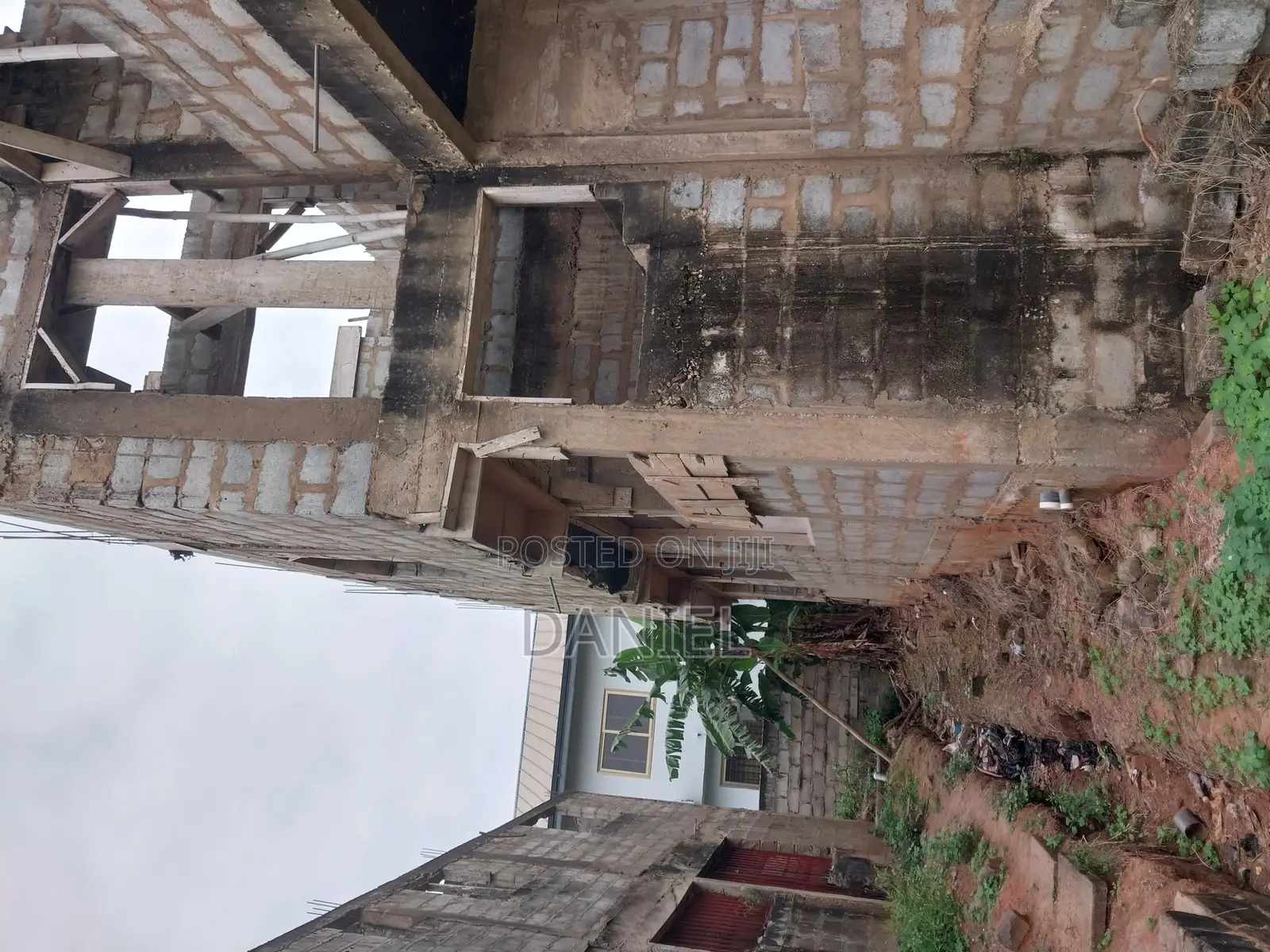 5bdrm House in Pokuase for sale