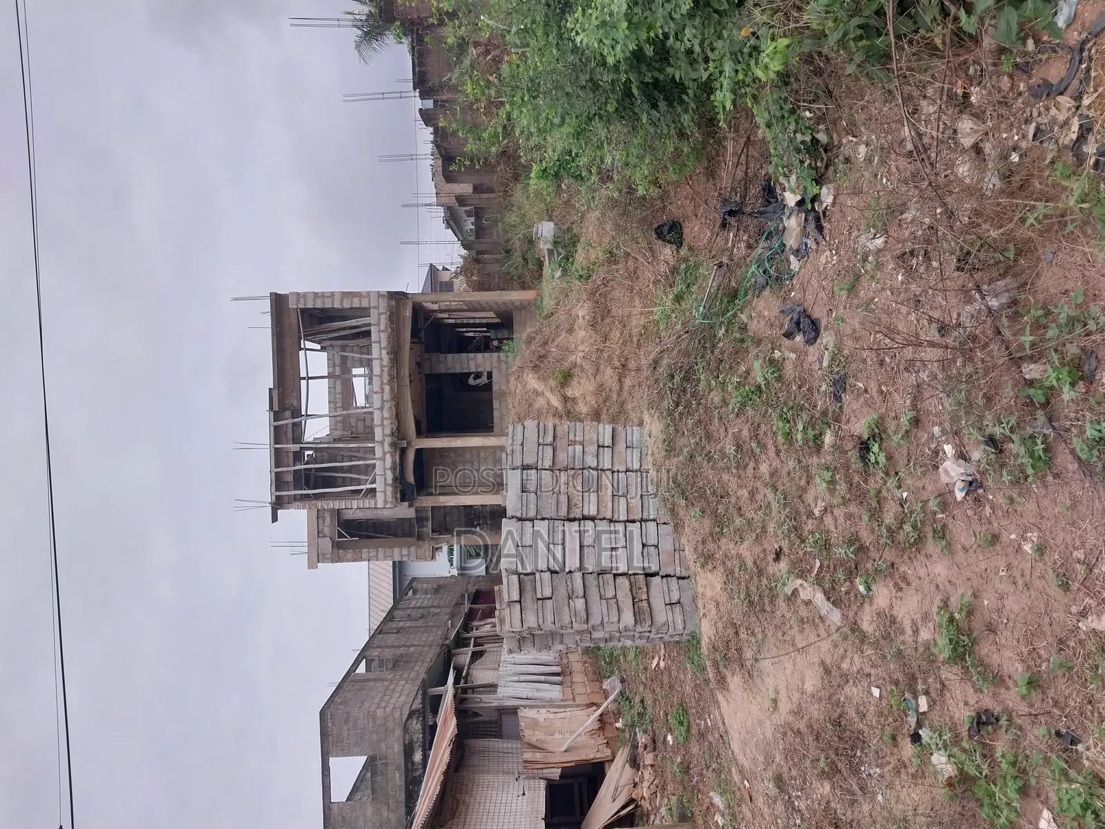 5bdrm House in Pokuase for sale
