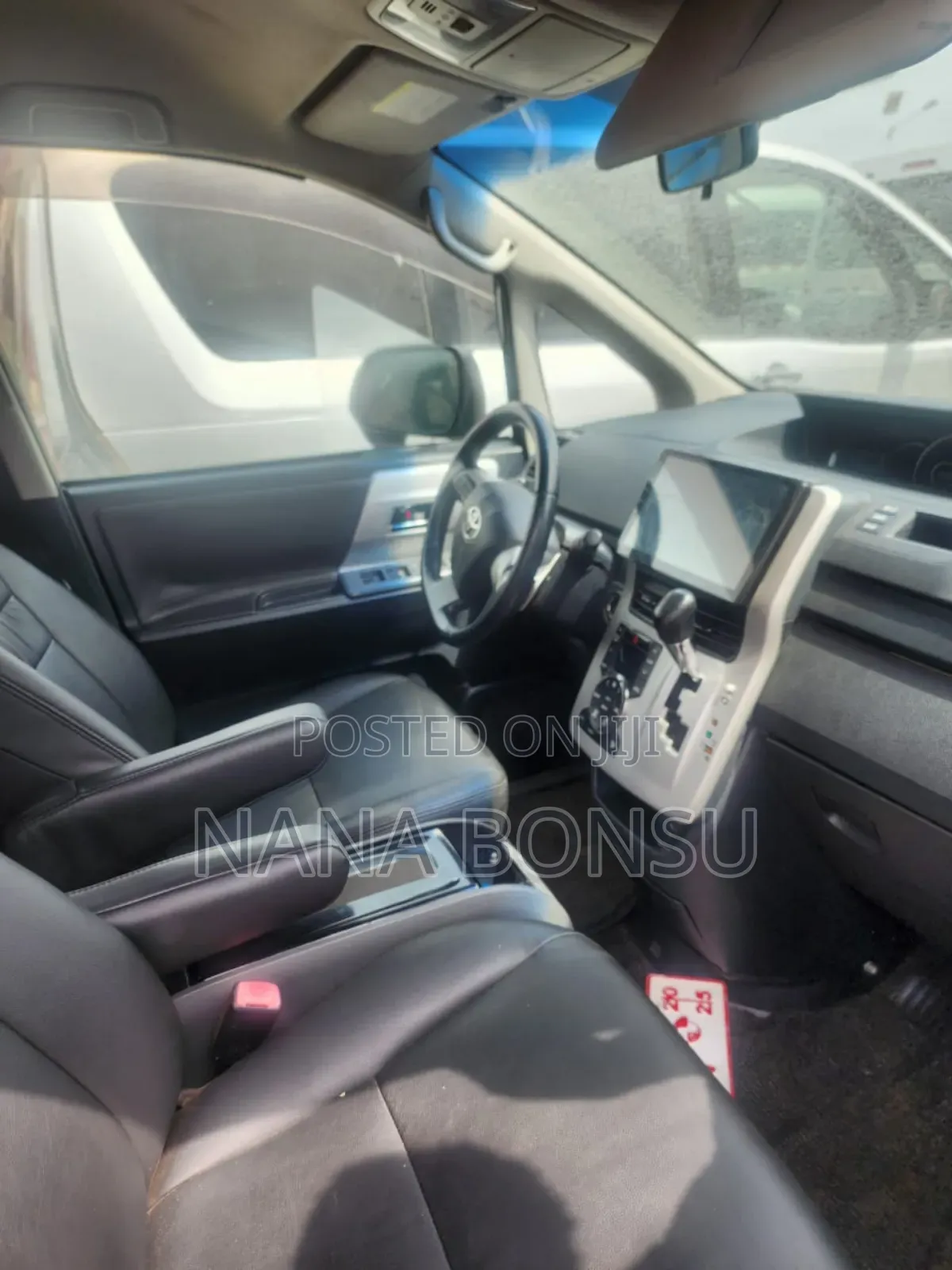 Toyota Voxy 2013 Black
