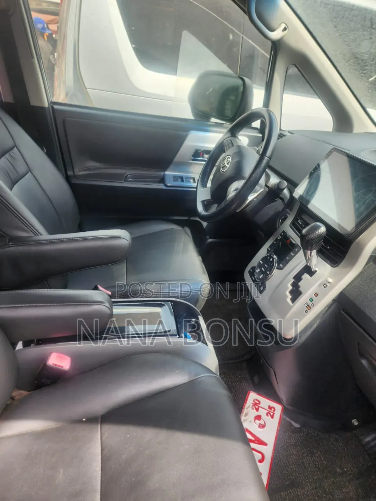 Toyota Voxy 2013 Black