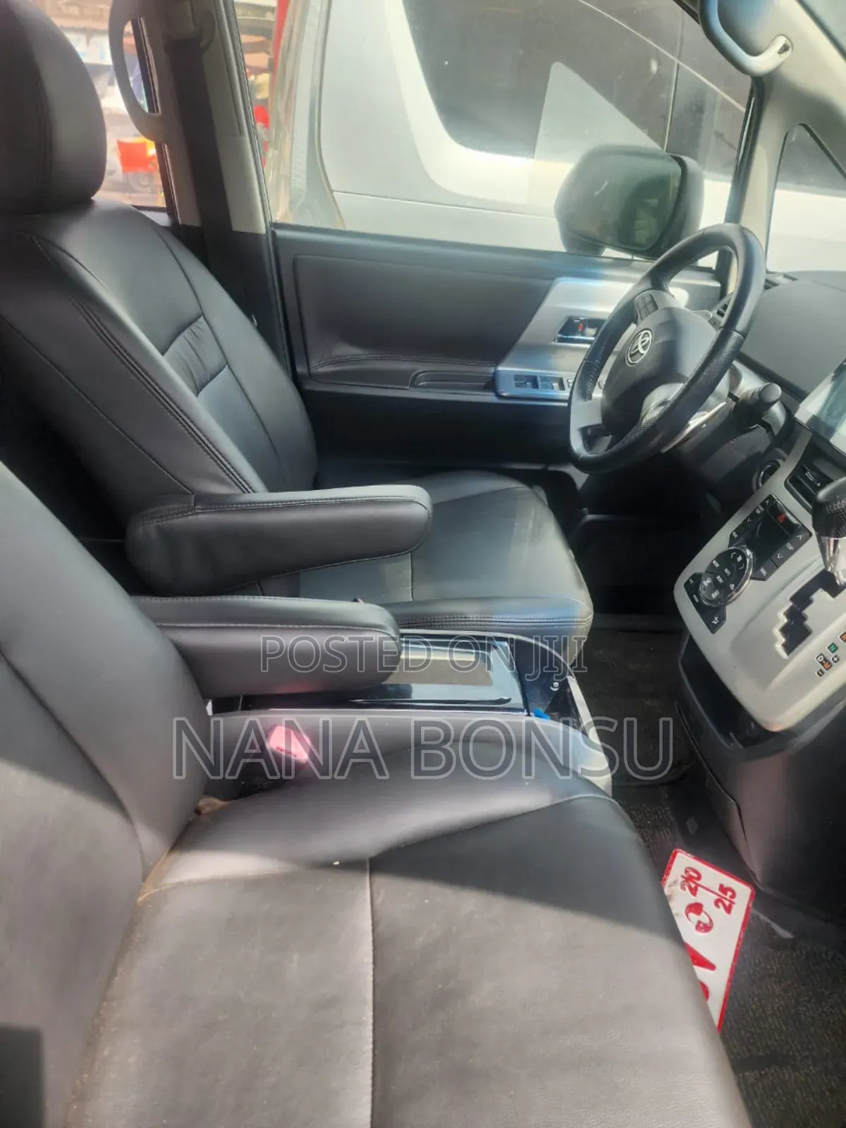 Toyota Voxy 2013 Black