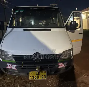 Mercedes-Benz Sprinter 2001 White