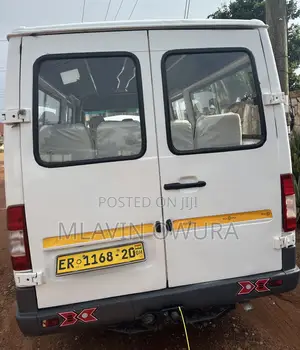 Mercedes-Benz Sprinter 2001 White