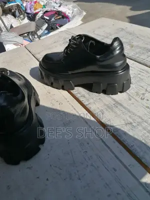 Men's Shoe