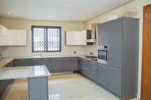 4bdrm House in Fenchley Court, School Junction for sale