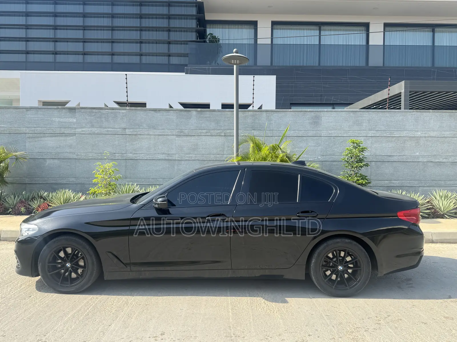 BMW 530i 2020 Black