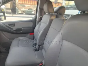 Hyundai Starex 2000 Silver