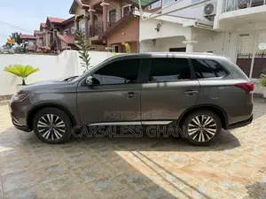 Mitsubishi Outlander SE FWD 2019 Burgundy