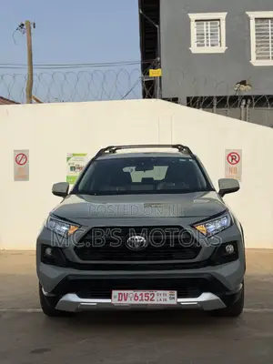Toyota RAV4 2022 Green