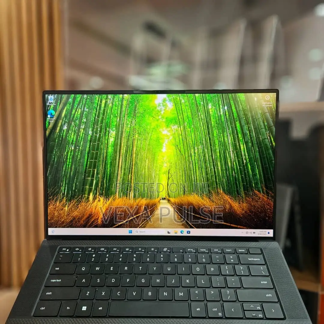 Laptop Dell Precision 5560 32GB Intel Core i7 SSD 512GB