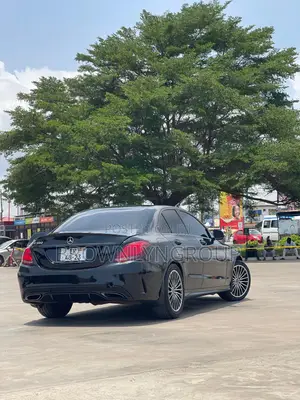 Mercedes Benz C300